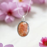 Collar de alpaca con mineral piedra sol