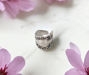 Anillo de alpaca con diseño original