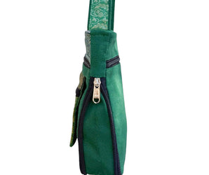 Bolso con cremalleras 