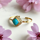 Brazalete de latón con turquesa 