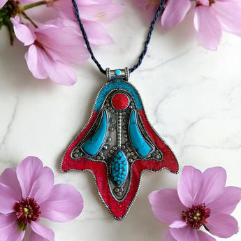 Collar de alpaca con incrustaciones de coral y turquesa 