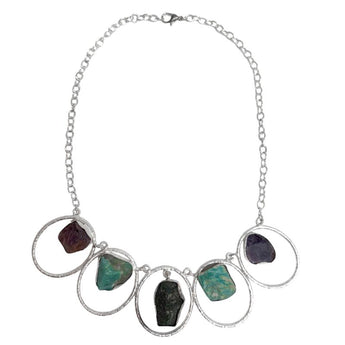Collar de minerales en bruto