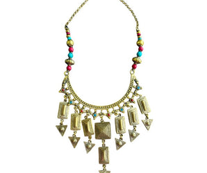 Collar de latón con piezas colgantes 