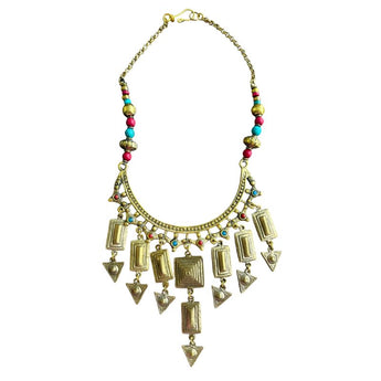 Collar de latón con piezas colgantes 