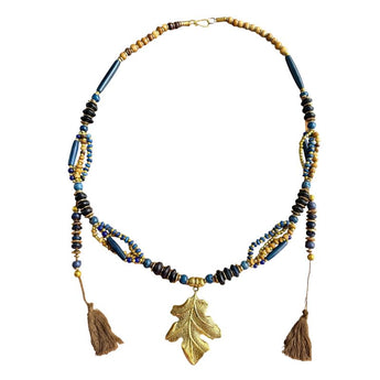 Collar de latón y cuentas de colores 