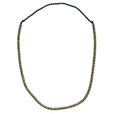 Collar de macramé y cuentas de latón 