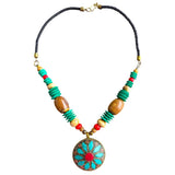 Collar con incrustaciones de minerales naturales 
