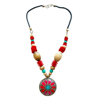 Collar de latón y minerales naturales 