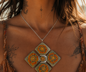 Collar HYGE