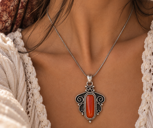 Collar KELA -Coral-