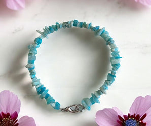 Pulsera de alpaca y pequeñas piezas de minerales naturales 