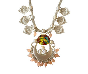 Collar de alpaca con diseño elegante, piedra natural y pintura de pareja india, elaborada por el señor Shakti 