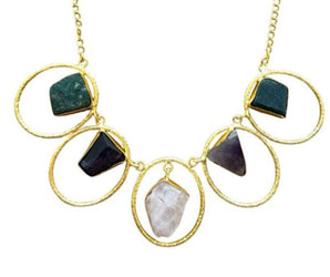Collar de latón con minerales 