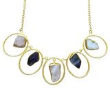 Collar de minerales en bruto