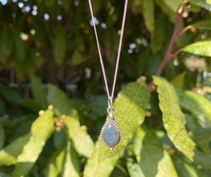 Collar NAIRA -labradorita-