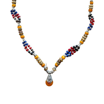 Collar de alpaca y cuentas de colores 